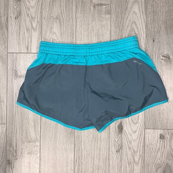 Nike Grey and Mint Shorts Size Medium - Picture 3 of 3